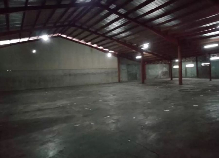 For Rent 956sqm High Ceiling Warehouse secured compound with parking, Pasig
