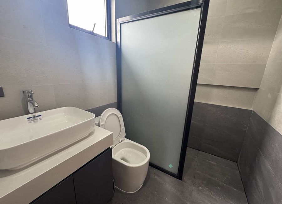 Ready for Move-In Spacious Home at Colinas Verdes Subdivision, Bulacan - Gio