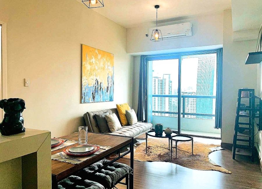 1BR Condo For Sale in Shang Salcedo Place Makati City RH20724