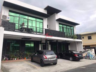 Building Apartment @ Intercity Homes for Sale at Muntinlupa