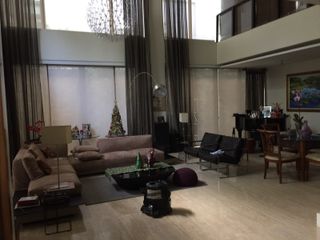 Duplex House for Sale in San Lorenzo Village, Makati City
