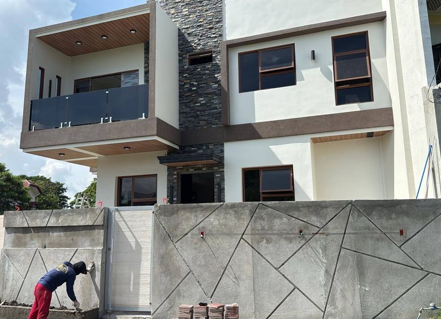 RFO Two-Storey House & Lot FOR SALE at Grand Centennial Homes Kawit Cavite