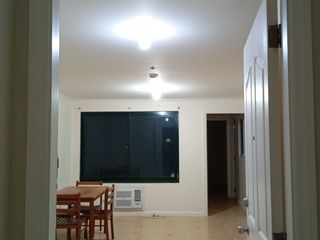 From 37th, down to 32th. Condo for rent.100 meters away from MAKATI MED CENTER.2bedroom with parking