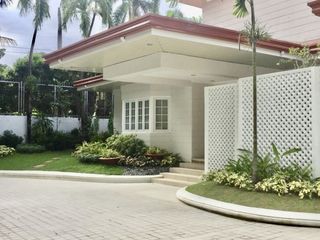 3 Bedroom House with garden FOR RENT - Green Meadows Village, Pasig