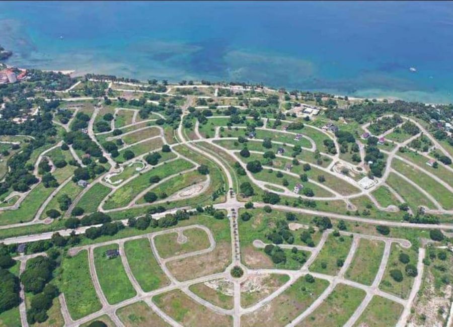 Affordable Beach Lot For Sale in Playa Laiya and Club Laiya, San Juan Batangas