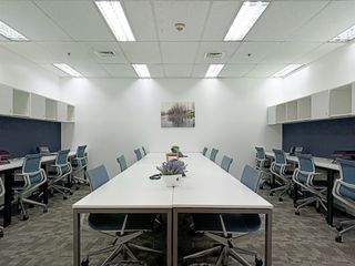Serviced office space for 15 employees in Regus Mckinley Town Center