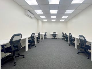 Book serviced office space for businesses of all sizes in Regus Colours Town Center