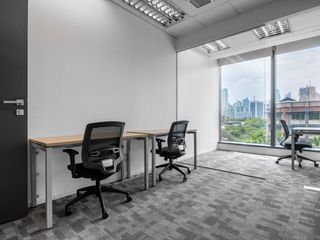 All-inclusive access to professional office space for 3 employees in Regus 8 Rockwell