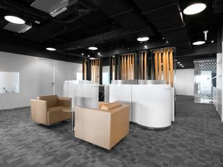 Flexible coworking memberships in Regus 8 Rockwell