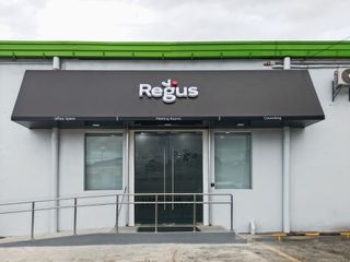 Fully serviced private office space for you and your team in Regus South Supermarket