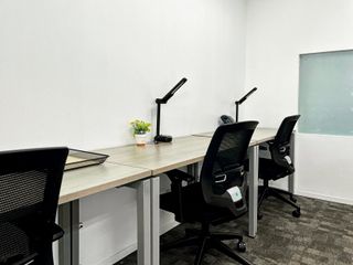Unlimited office access in Regus 8 Rockwell