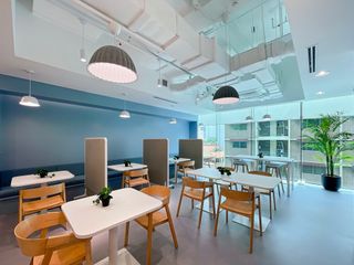 Join a collaborative coworking environment in Regus Adriatico Square