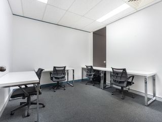 All-inclusive access to professional office space for 15 employees in Regus Downtown Tower