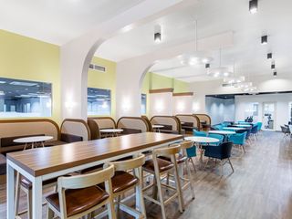All-inclusive access to coworking space in Regus Savya Financial Center