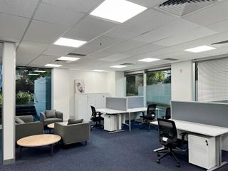Private office space for 5 employees in Regus Uptown IT Hub