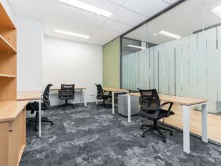 Move into ready-to-use office space for 15 employees in Regus Triumph Square