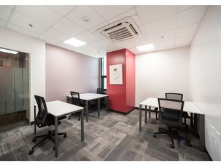 Access professional office space in Regus Felcris Centrale