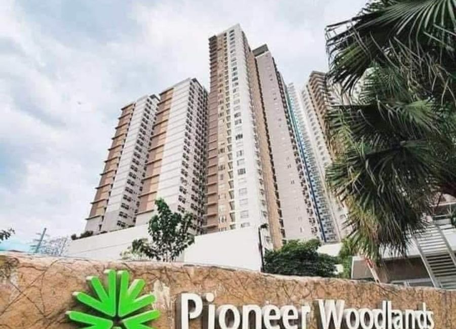 For Sale| Pioneer Woodlands, near MRT doorstep! NEAR BGC