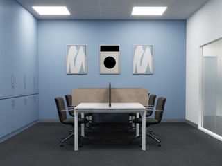 Book a reserved coworking spot or hot desk in HQ Downtown Tower
