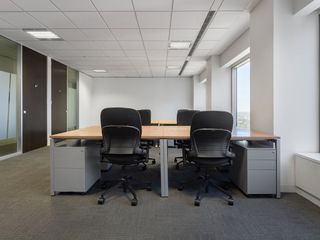 All-inclusive access to professional office space for 5 employees in HQ Downtown Tower