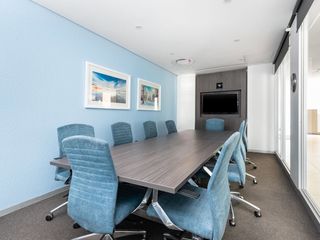 All-inclusive access to professional office space for 10 employees in HQ Downtown Tower