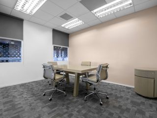 Private office space tailored to your business’ unique needs in Regus 8 Rockwell