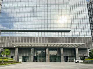 All-inclusive access to professional office space for 1 person in Regus One Vertis Plaza
