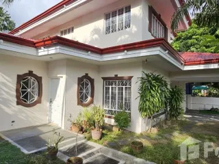 5 Bedroom House in Ayala Alabang Village