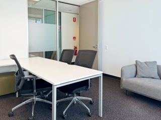 Choose your access level: office space in Regus Central Bay Plaza