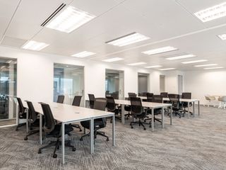 All-inclusive access to professional office space for 5 employees in Regus Ayala Malls