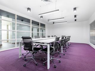 Regus Ayala Malls: Private office for 10 people