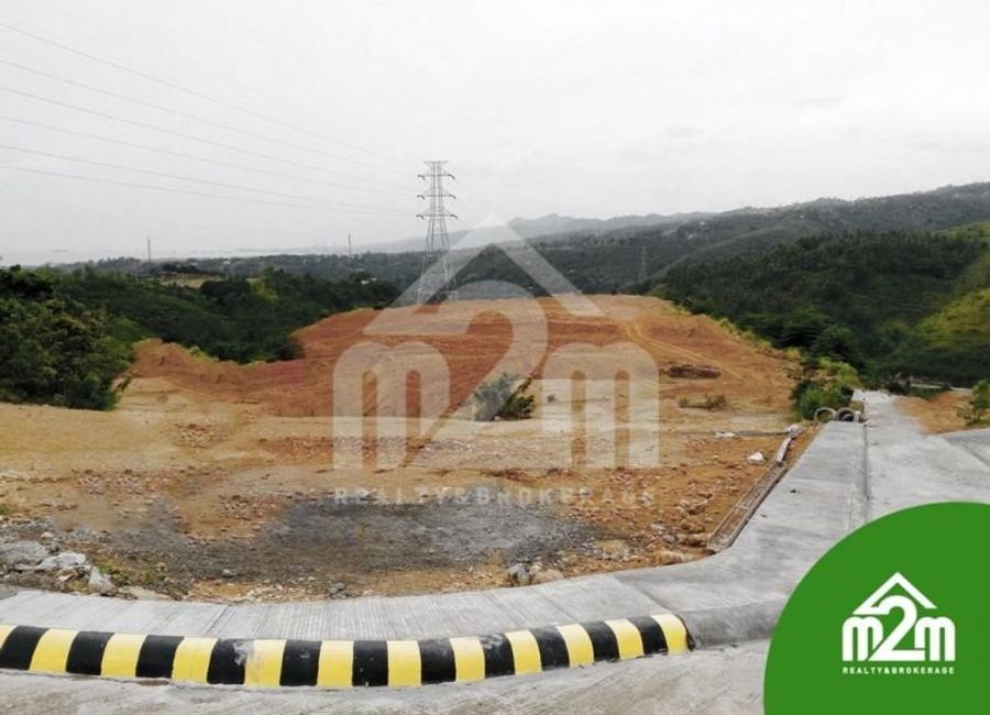 Overlooking 100 SQM Lot in Minglanilla Cebu City for Sale