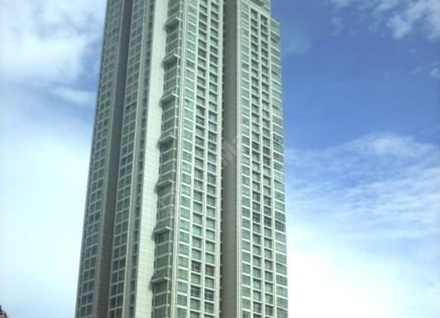 Luxury Condo for Sale in One Roxas Triangle, Makati City