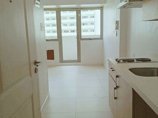 COMM07XXQW : For Sale Unfurnished Studio with Balcony in The Residences at Commonwealth