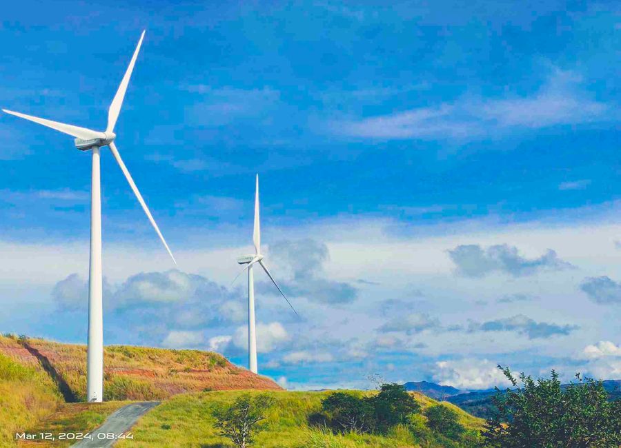 TITLED RESIDENTIAL FARM LOT IN WINDMILL PILILIA RIZAL, FREE TRANSFER OF TITLE FEE.