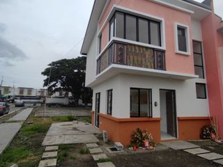 3 Bedroom Duplex/Single Attached