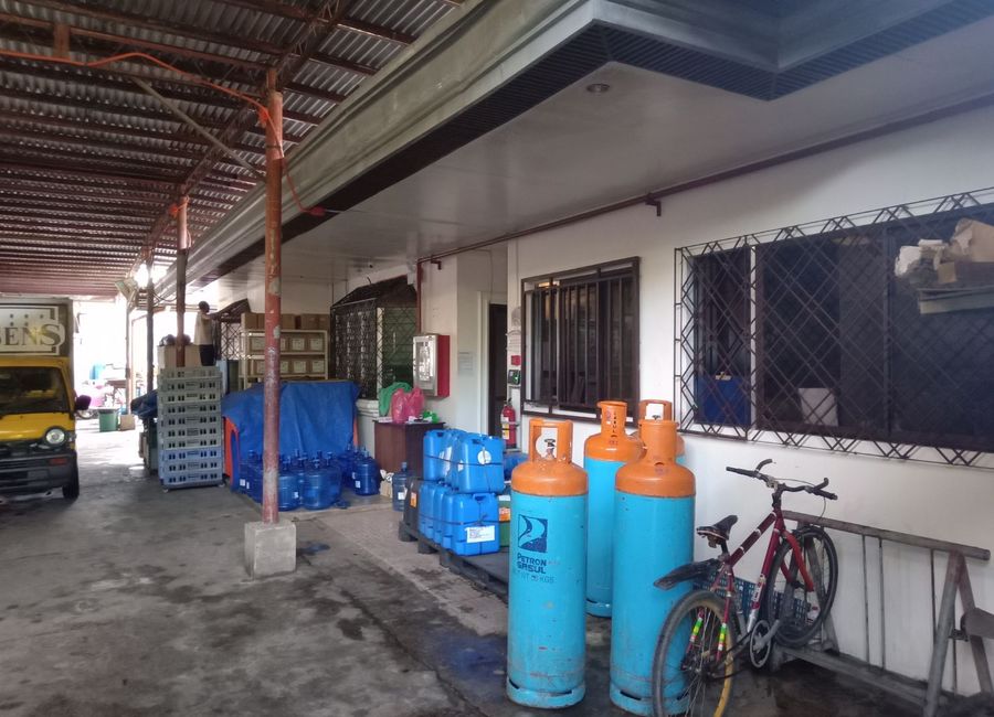 Mixed-Use Warehouse, Production Area, Office, Barracks and House all in One in Bacolod City