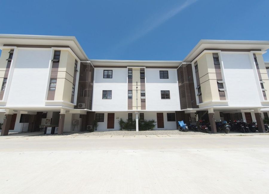 Brentwood Walk Up Condominium Studio Unit in Basak, Lapu-lapu City