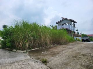 Lot for sale in Silang Cavite 140 sqm corner lot