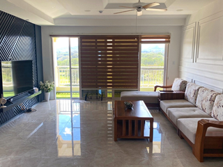 4BR Condominium Unit with Nature View