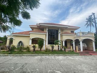 4 Bedroom House & Lot For Sale near the beachfront in Iloilo