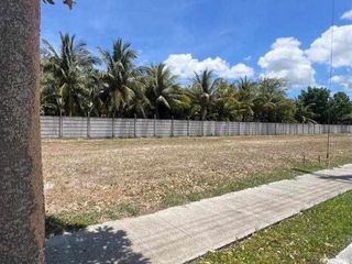 For Sale: 354 sqm. Lot in Seafront Residences in San Juan, Batangas