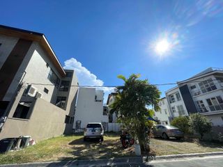 Taguig Lot for sale in Mahogany Place 1 Acacia Estates DMCI nr Entrance