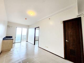 DYU - FOR SALE: 43 SQM Condominium in Circulo Verde, Quezon City
