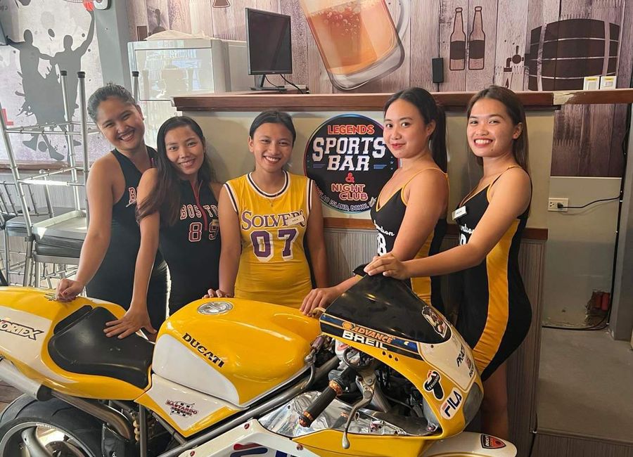 Thriving Bar, Restaurant, and Nightclub For Sale