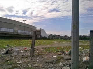 FOR SALE - Lot in Ninoy Aquino Ave., Parañaque City