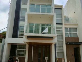 For Lease: Brand New 5BR Townhouse in VCDC M Residences, Capitol Hills, Quezon City