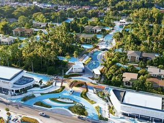Premier District Club Laiya: 300sqm Lot for sale Laiya Batangas!