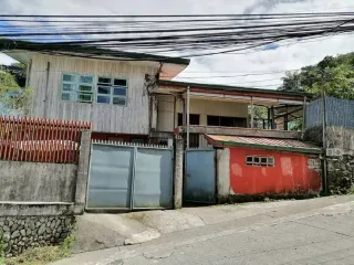 Corner House 5 bedrooms in QM Baguio City