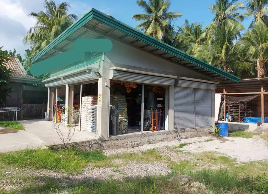 COMMERCIAL LOT WITH HARDWARE FOR SALE ID 14958